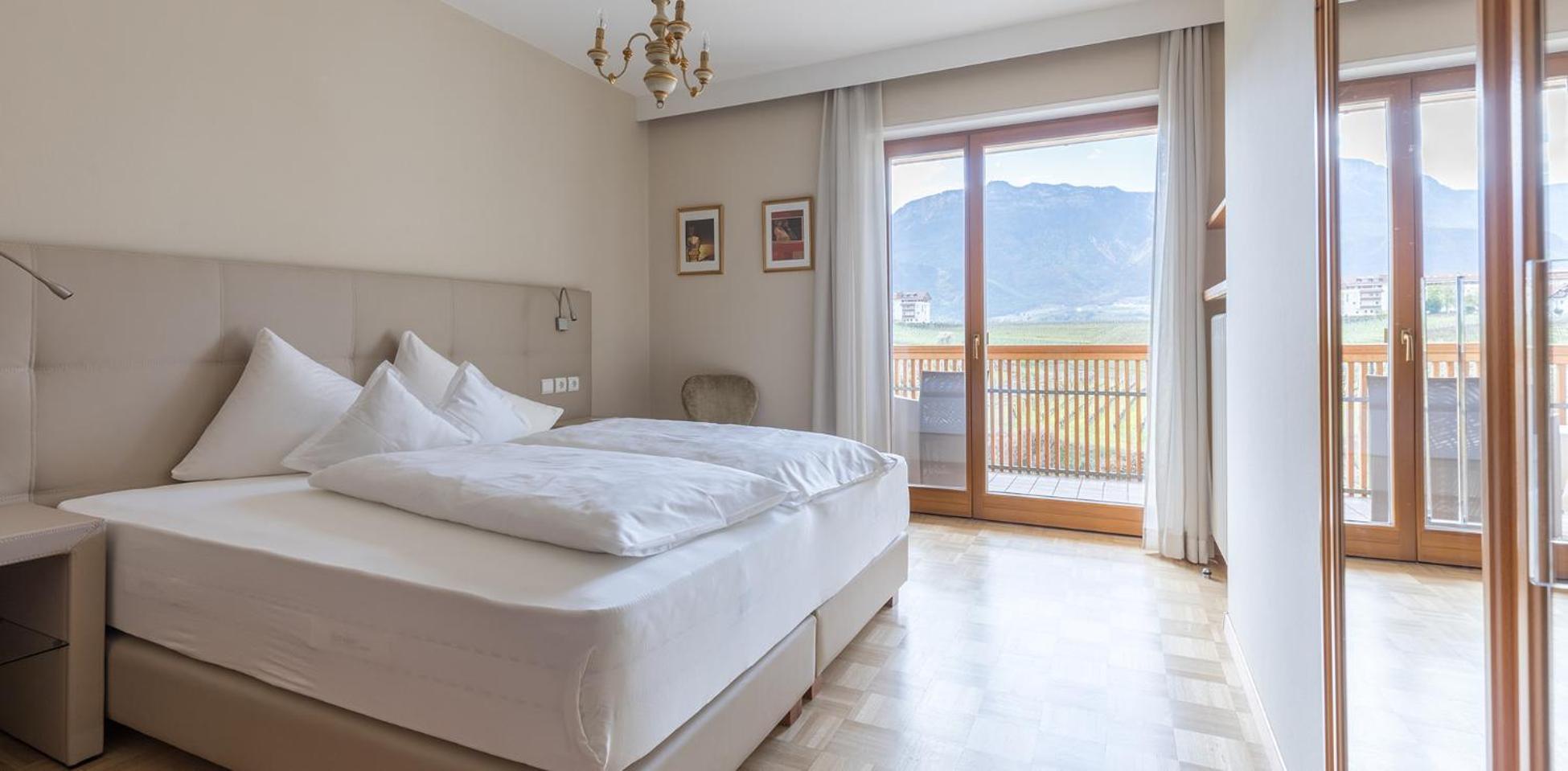 Hotel Girlanerhof Appiano Sulla Strada Del Vino Dış mekan fotoğraf