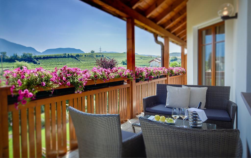 Hotel Girlanerhof Appiano Sulla Strada Del Vino Dış mekan fotoğraf